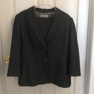 Suit jacket and pants size 18 never worn